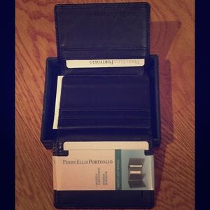 NWT Perry Ellis Leather Wallet